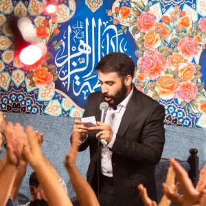 پای بیعت تو می مونم